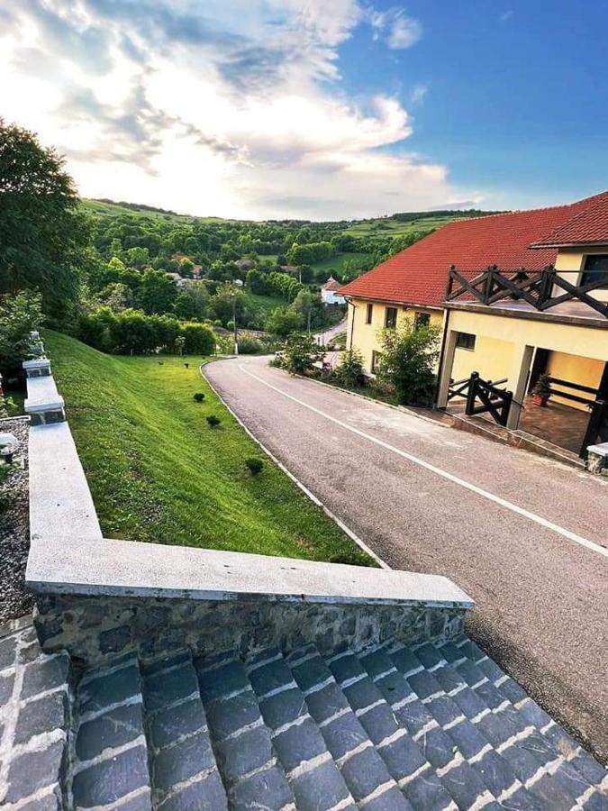Pensiunea Emris Spatac Bagian luar foto
